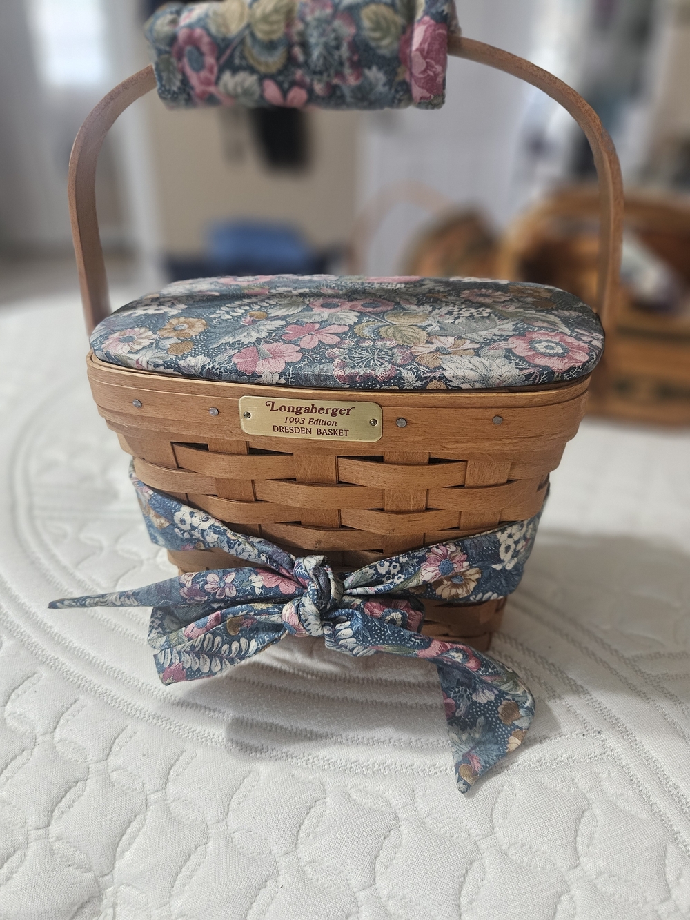 Longaberger 1993 DRESDEN Basket Made Into A Sm Purse with Liner, Protector Bow - Picture 2 of 3